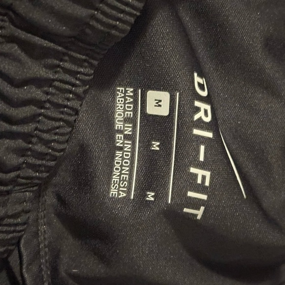 Men's Form Dri-FIT Standard-Fit Tapered-Leg Training Black Training Joggers - Picture 6 of 9